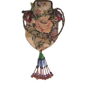 Small Tapestry Purse 7 X4", Dainty Victorian Look , Kiss Lock Clasp, Beads EC